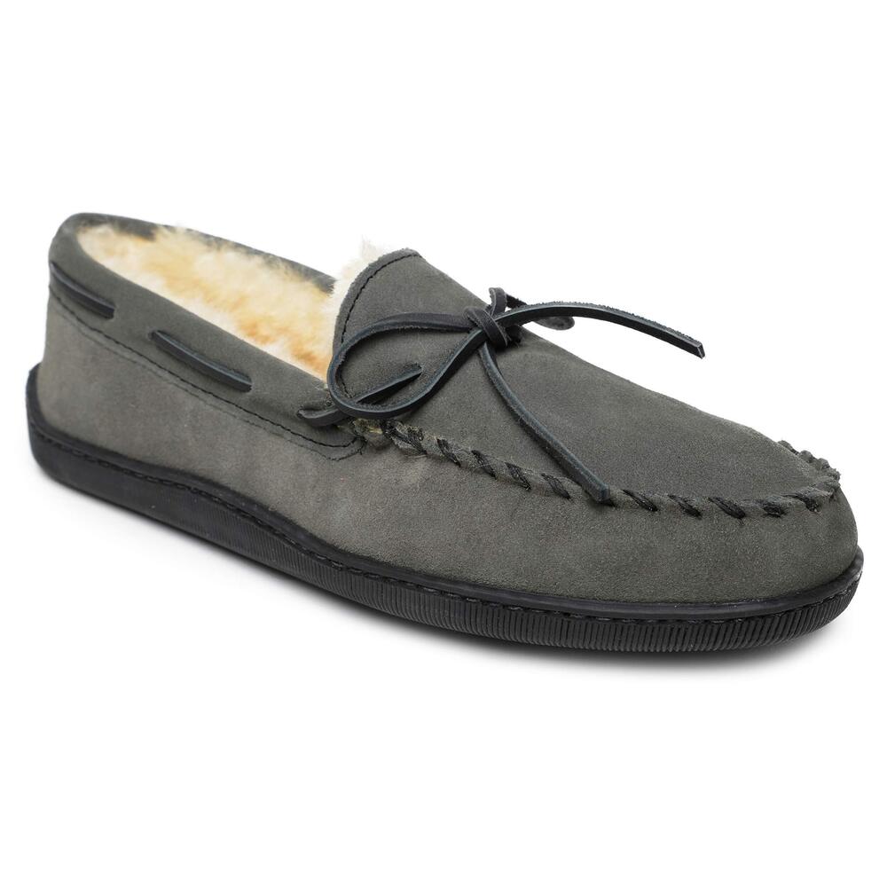 MINNETONKA MENS SHEEPSKIN HARDSOLE MOC, GREY, SIZE 12